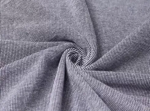 自然な快適さ、構造、通気性のバランスの取れたバランス